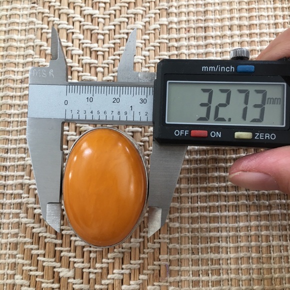 Butterscotch Baltic amber sterling silver ring - Picture 10 of 11